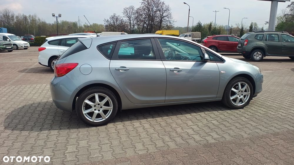 Opel Astra 1.4 T Enjoy - 16