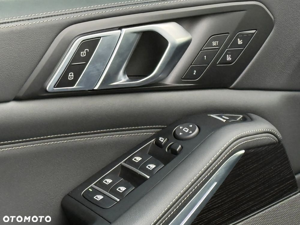 BMW X5 M M60i xDrive - 26