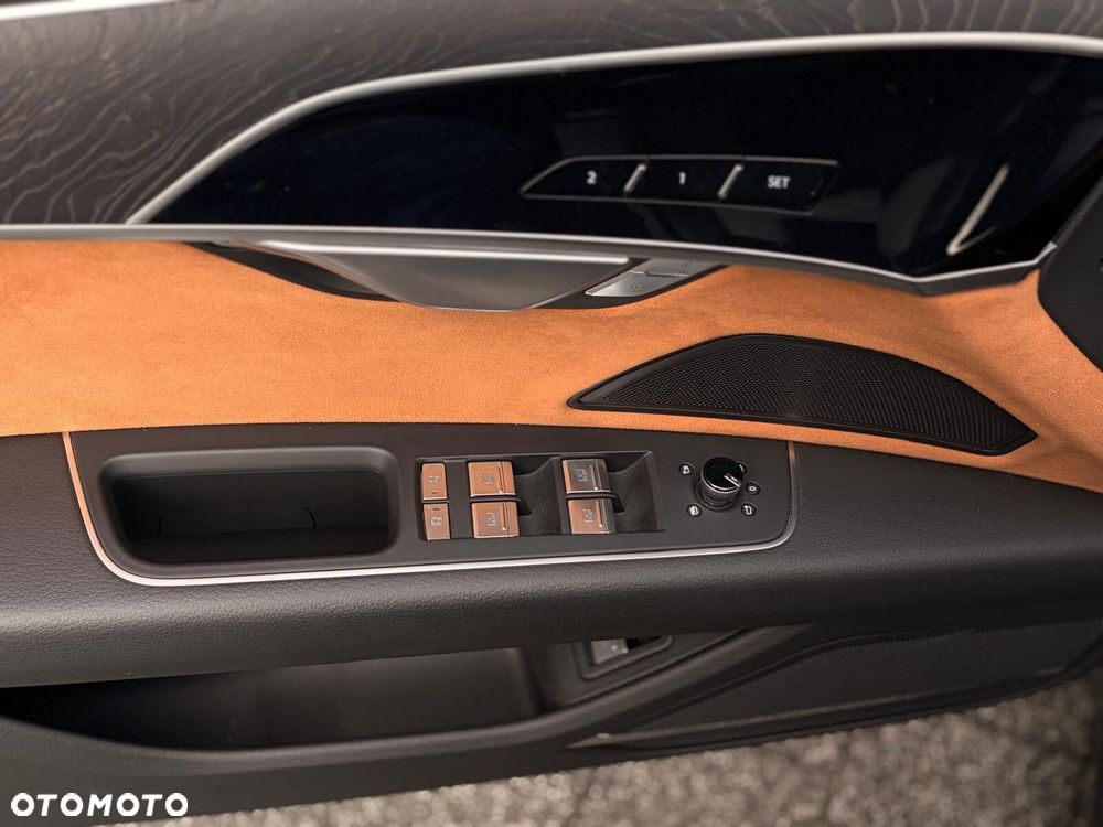 Audi A8 - 15