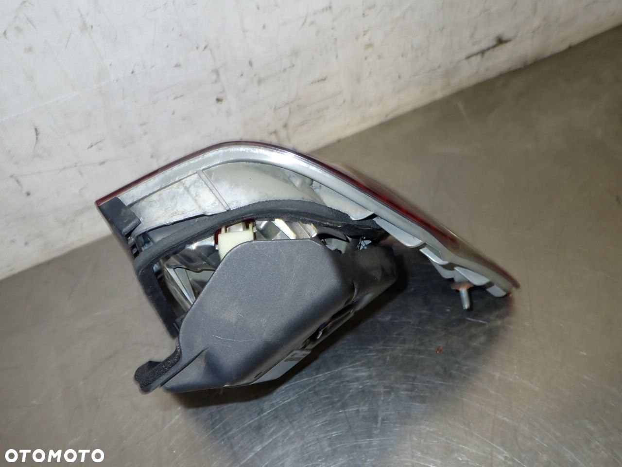 LAMPA LEWA TYLNA BMW E46 - 8