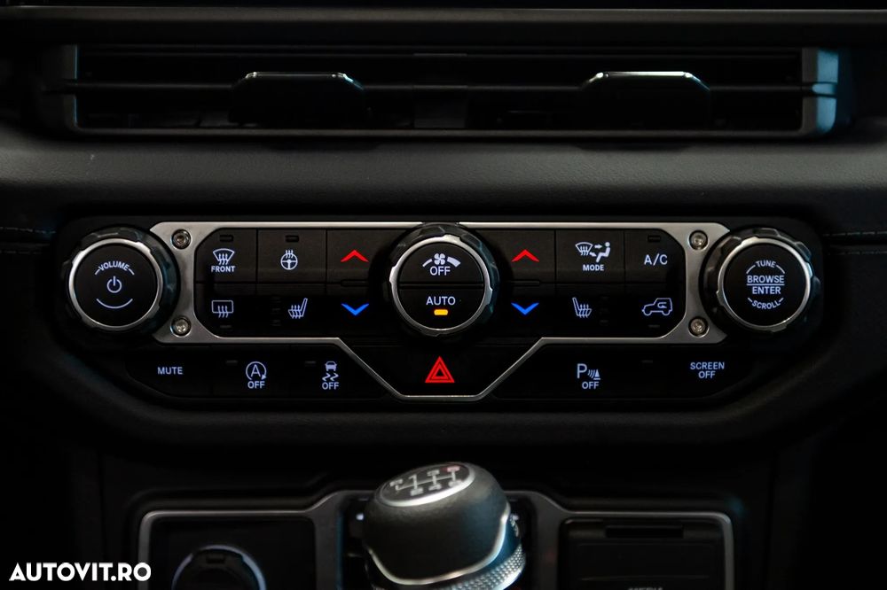 Jeep Wrangler - 34