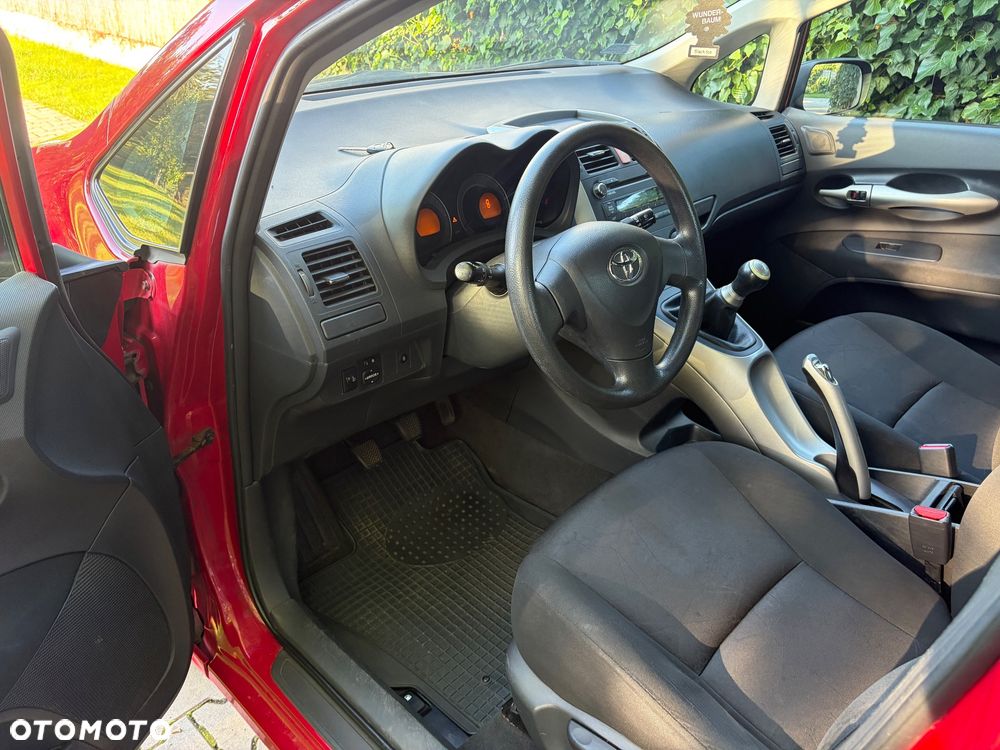 Toyota Auris 1.4 VVT-i Terra - 9