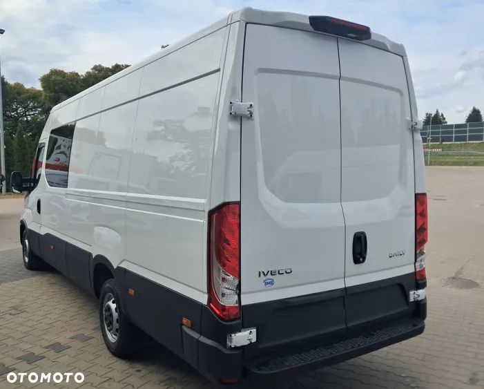 Iveco Daily Brygadówka,7 osobowa - 7