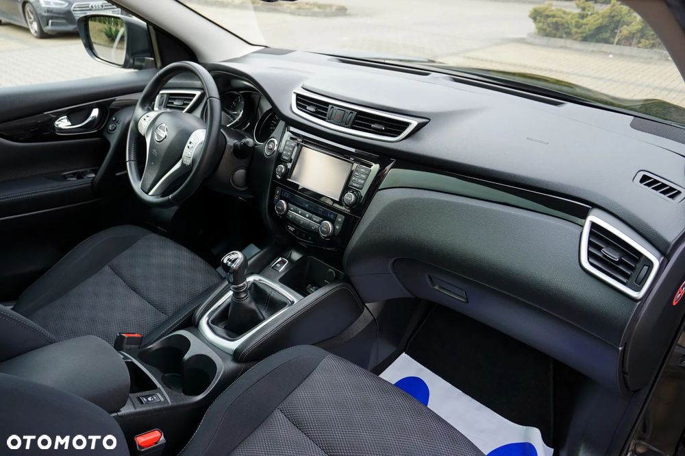 Nissan Qashqai 1.6 DIG-T 360 - 27