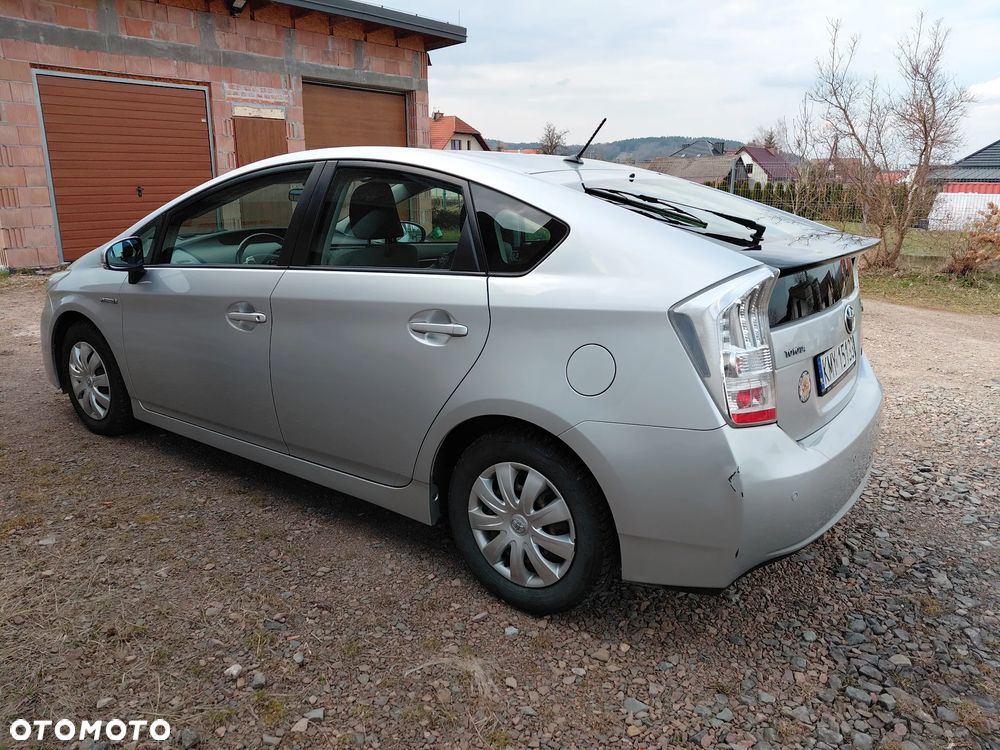 Toyota Prius 1.8 HSD Prestige - 33
