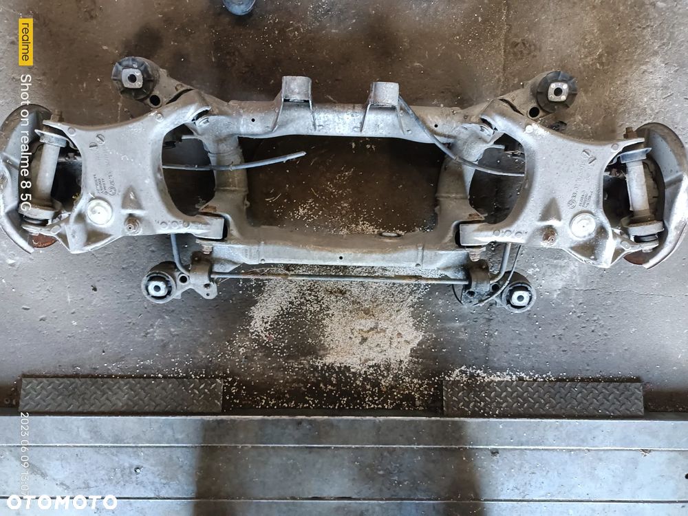 BELKA ZAWIESZENIA TYŁ BMW 5 E61