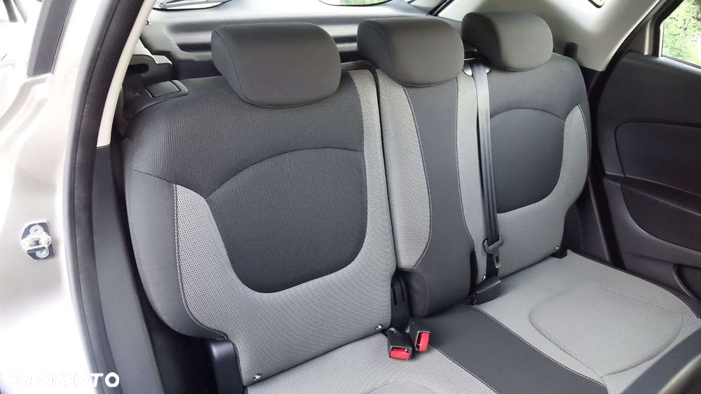 Renault Captur - 28
