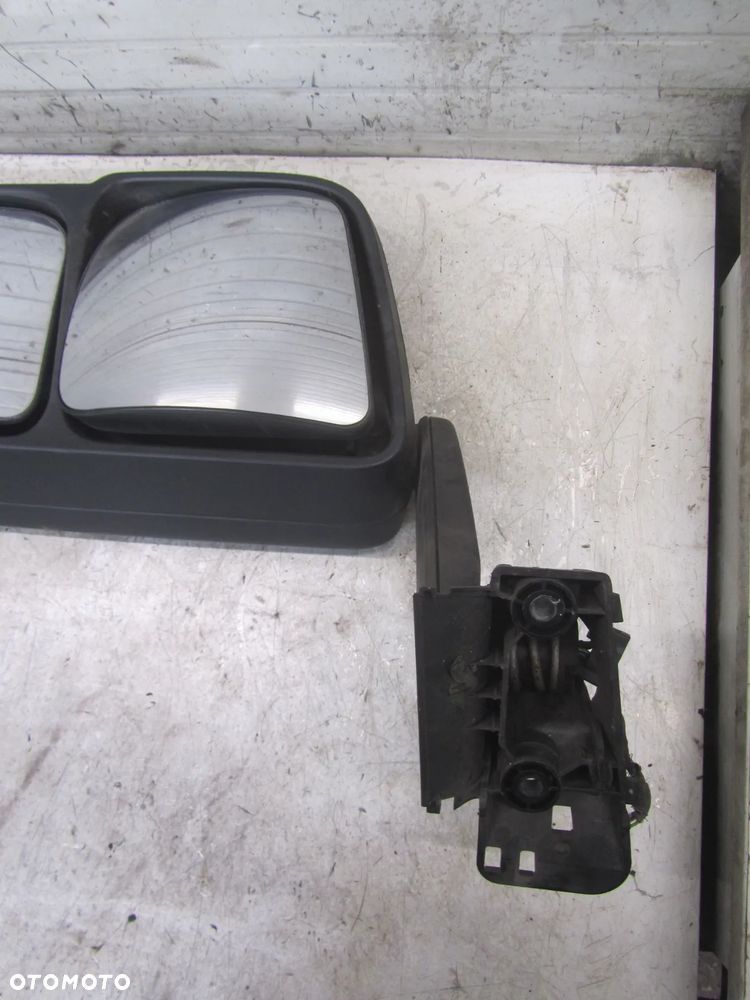 Mercedes Actros MP4 11r->lusterko prawy przód UK - 5