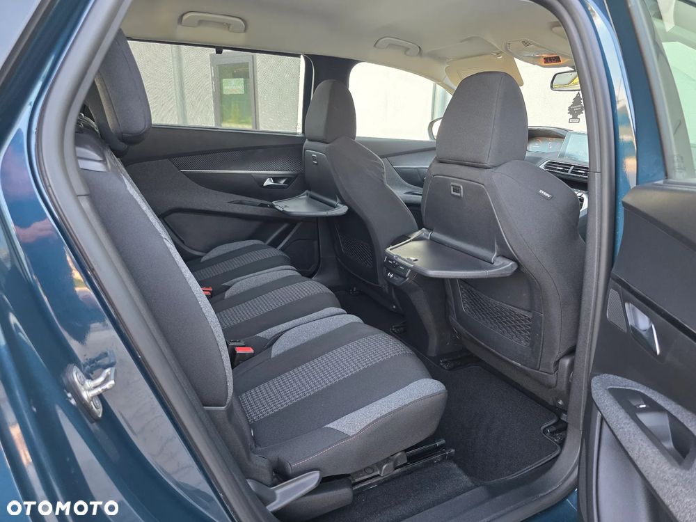 Peugeot 5008 - 37