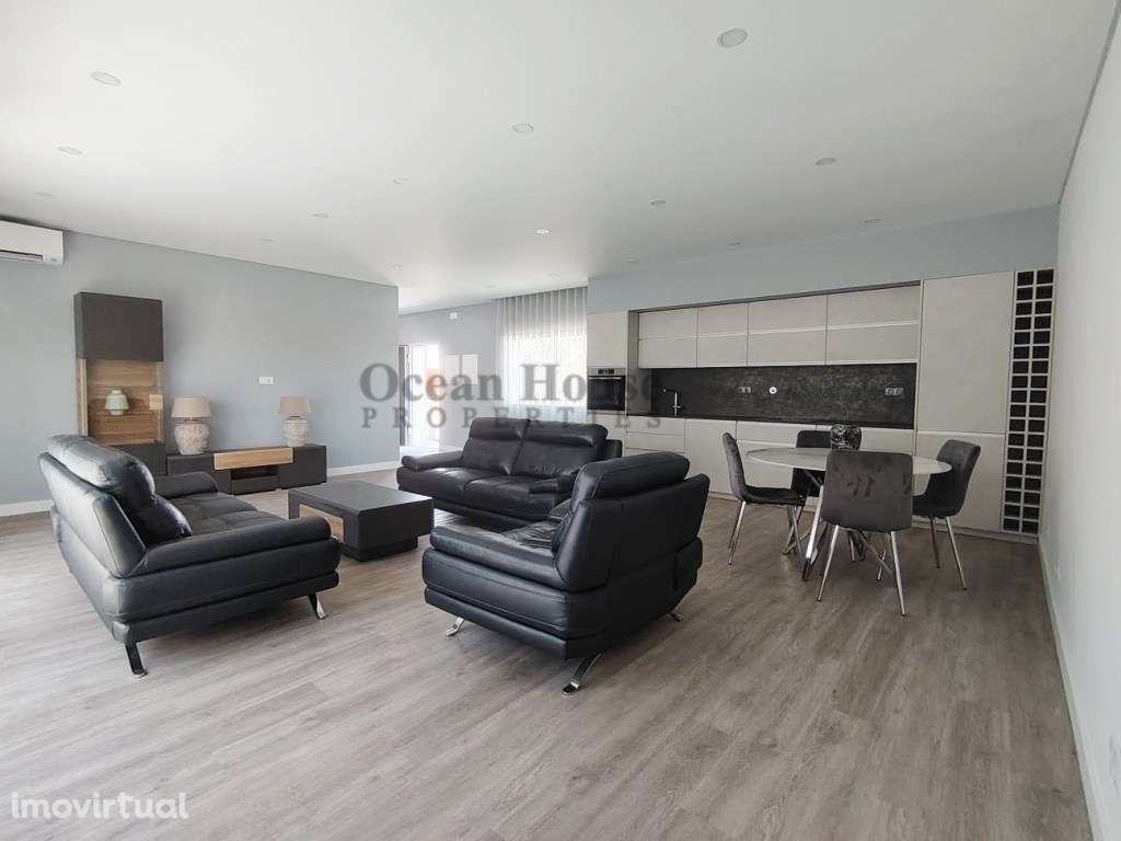 Moradia T3 moderna com piscina e estacionamento privado - Albufeira - Grande imagem: 3/21