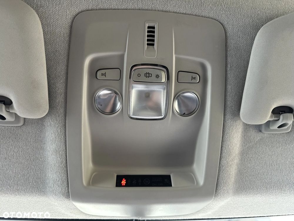 Citroën C4 Cactus 1.2 PureTech Shine S&S - 29