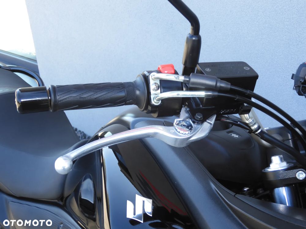 Suzuki V-STROM - 15