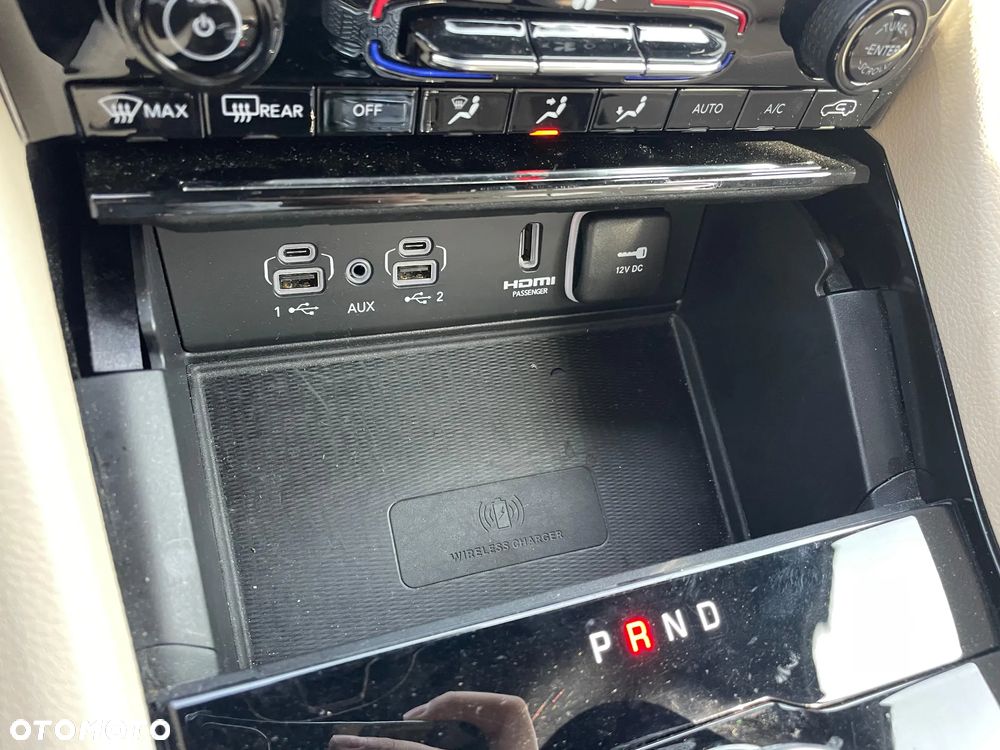 Jeep Grand Cherokee - 16