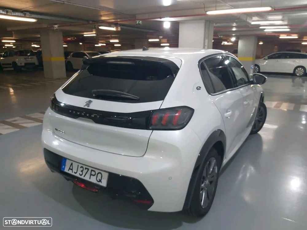 Peugeot e-208 50 kWh Allure - 3