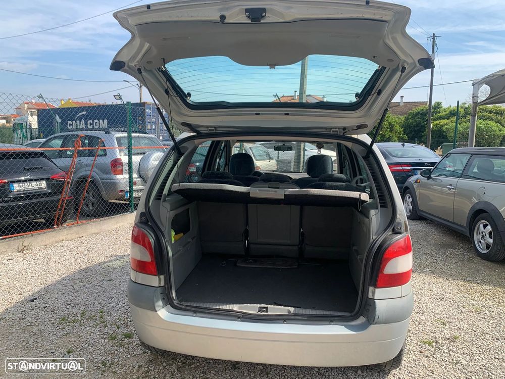 Renault Scénic 1.4 16V - 7