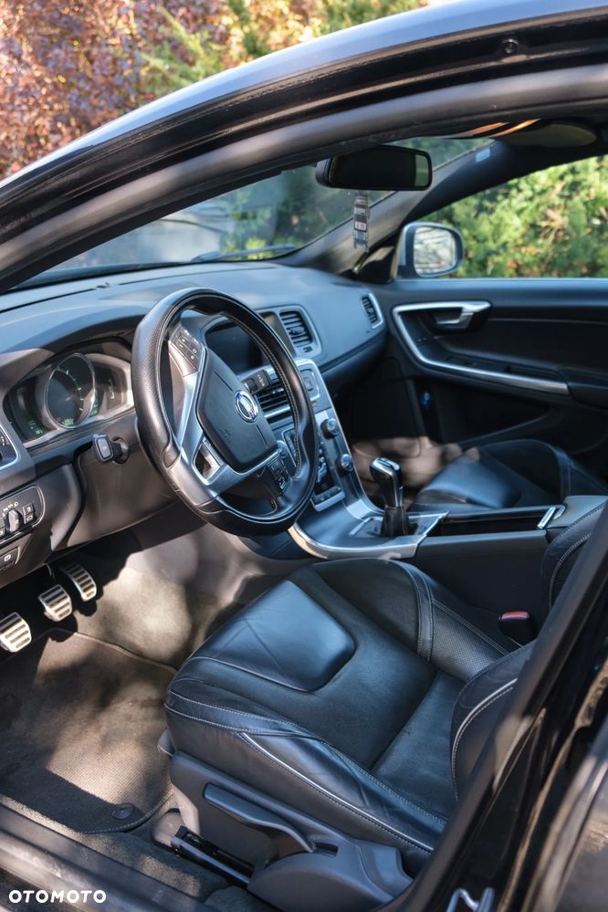 Volvo V60 D4 Drive-E R-Design Summum - 12