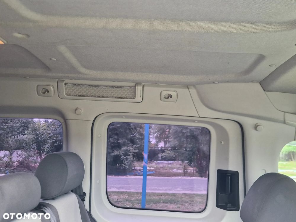 Volkswagen Caddy Comfortline DSG - 28