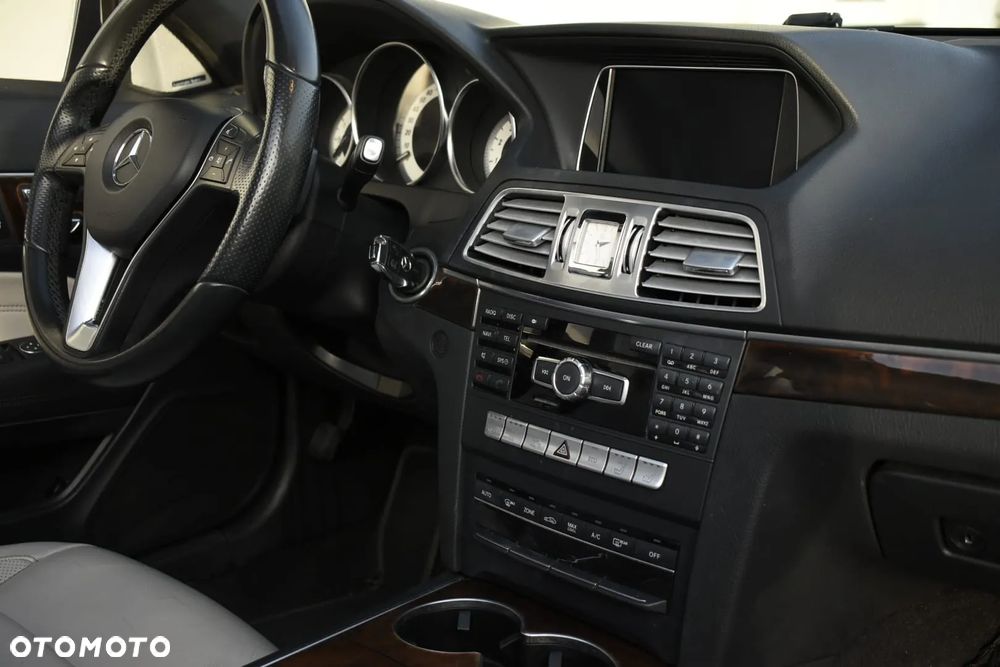Mercedes-Benz Klasa E 350 4Matic 7G-TRONIC - 9