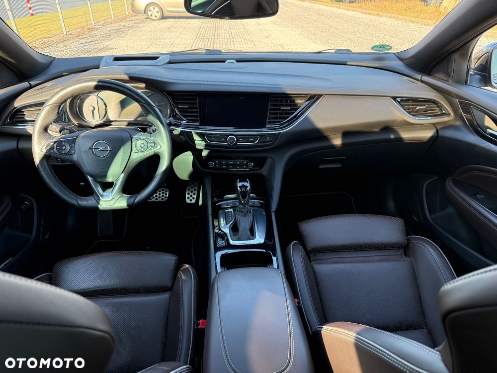 Opel Insignia 2.0 BiTrb D 4x4 Automatik Exclusive - 8