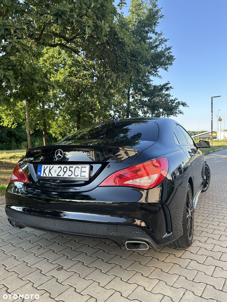 Mercedes-Benz CLA 250 7G-DCT AMG Line - 3