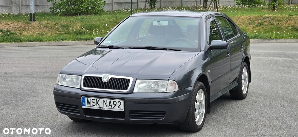 Skoda Octavia 1.6 Active - 1