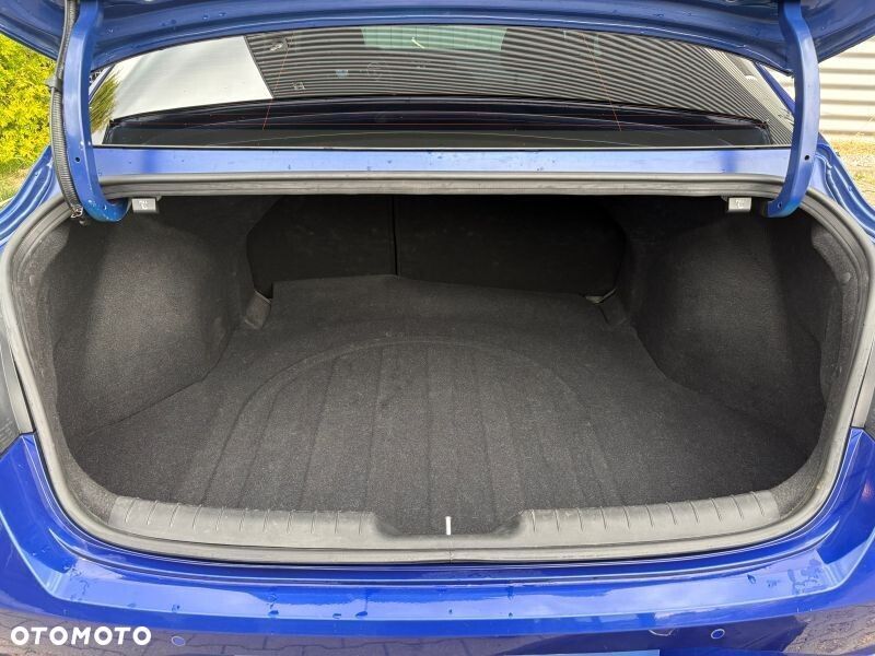 Hyundai Elantra 1.6 Smart CVT - 33