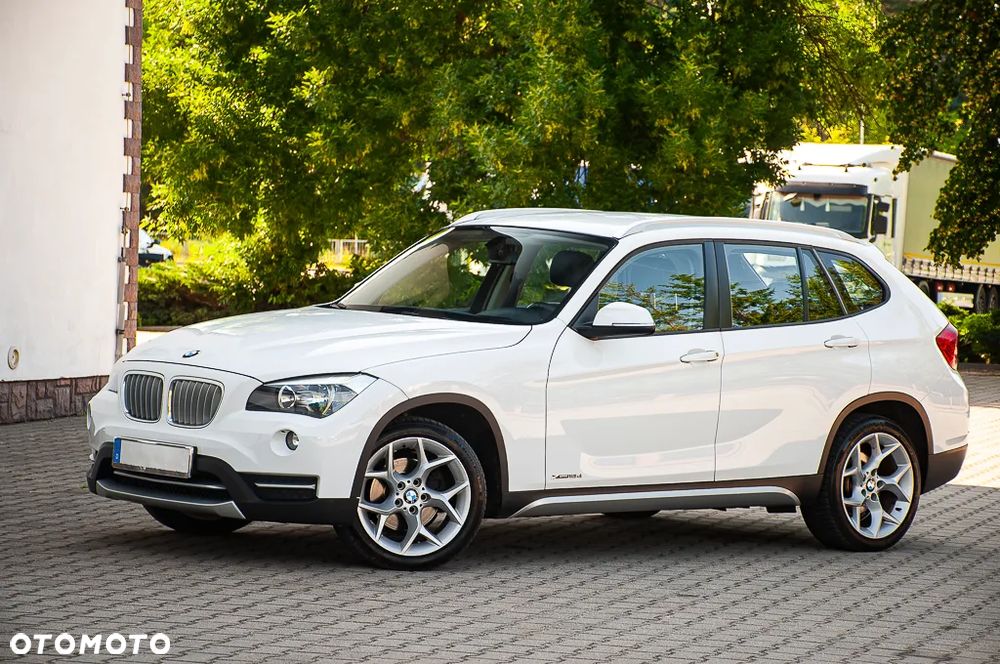 BMW X1 xDrive18d xLine - 12