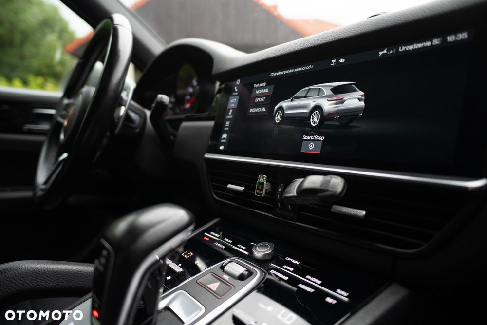 Porsche Cayenne Tiptronic S - 23