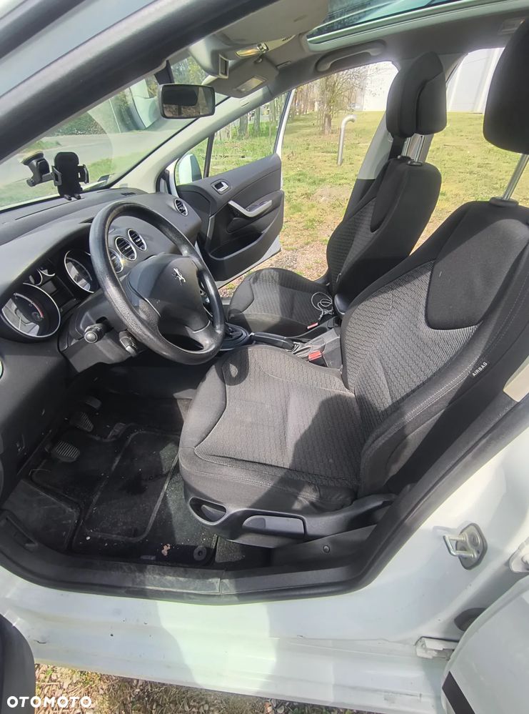 Peugeot 308 ver-1-6-hdi-trendy - 11