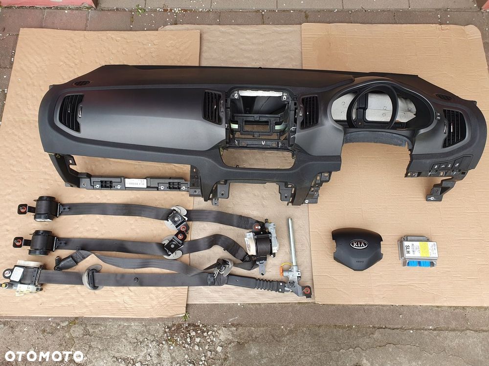KONSOLA DESKA ROZDZIELCZA PULPIT PODUSZKA AIRBAG pasy KIA SPORTAGE III UK