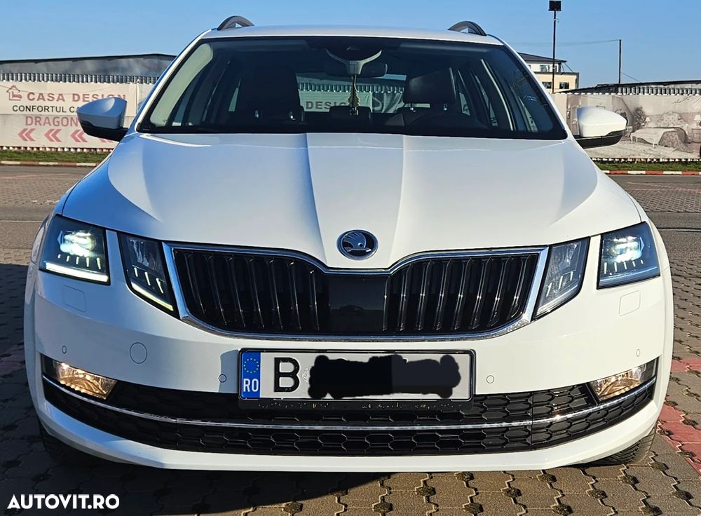 Skoda Octavia 1.6 TDI DSG Style - 1