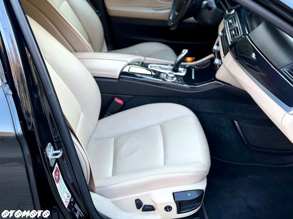 BMW Seria 5 520d - 39