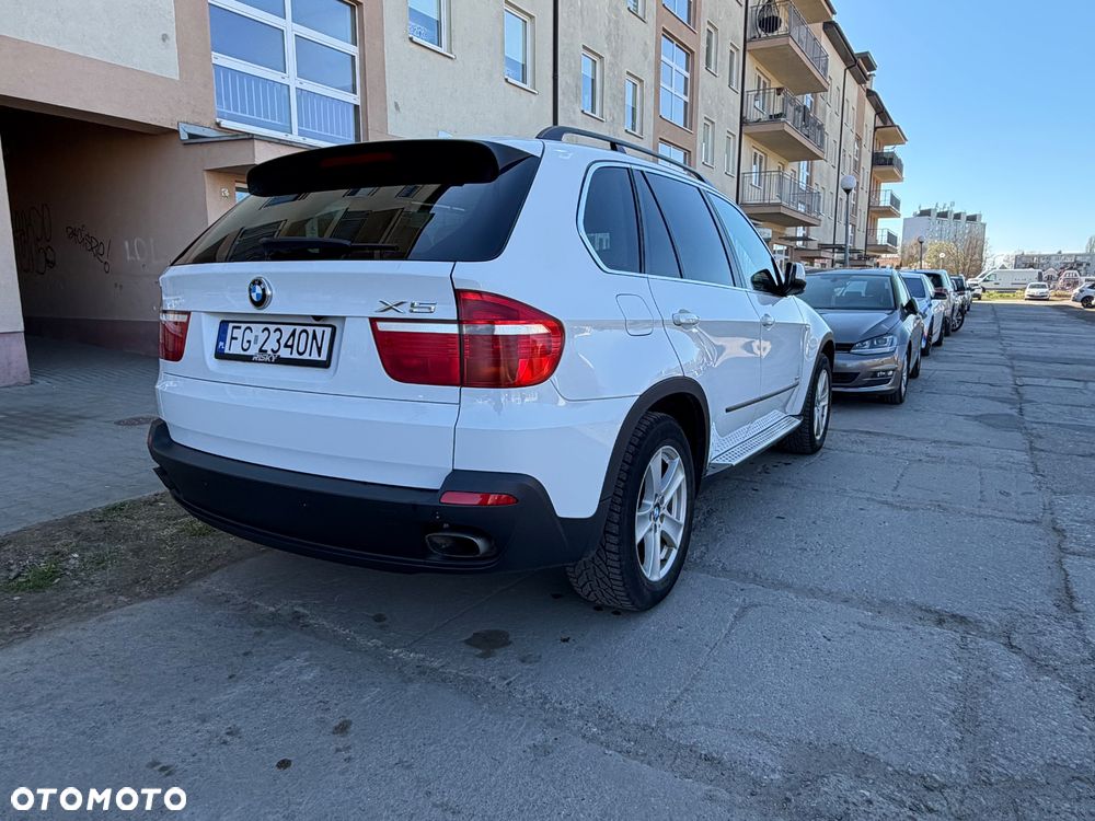 BMW X5 xDrive48i - 4
