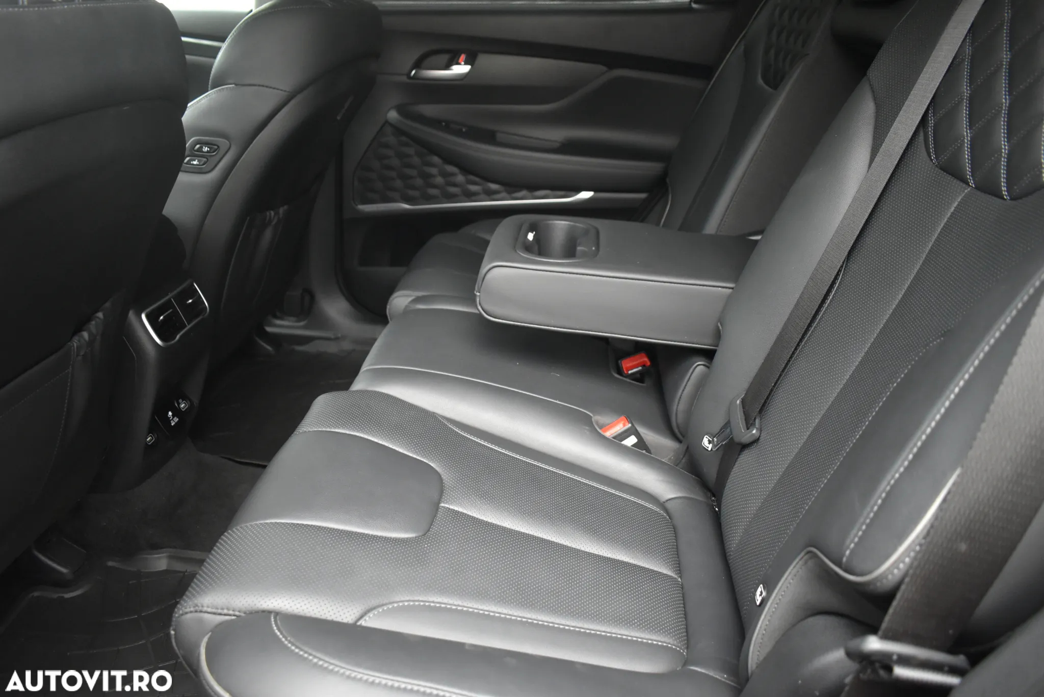 Hyundai Santa Fe Plug-in Hybrid 1.6 l 265 CP 4WD 6AT Luxury - 19