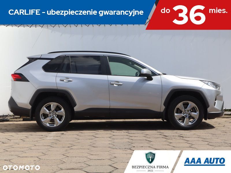 Toyota RAV4 - 8