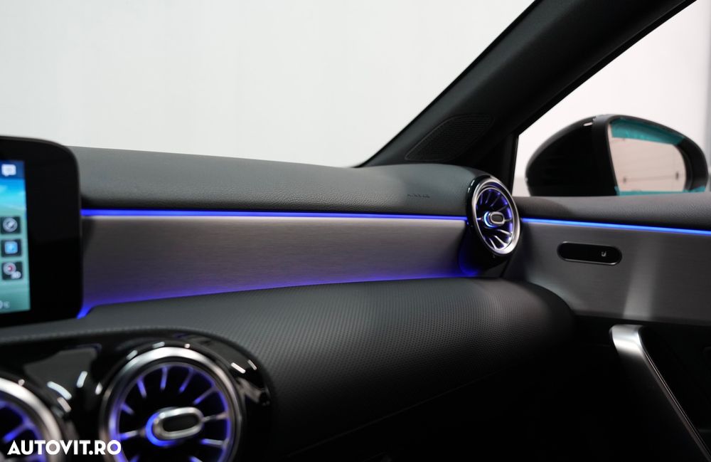 Mercedes-Benz A 200 7G-DCT AMG Line - 32