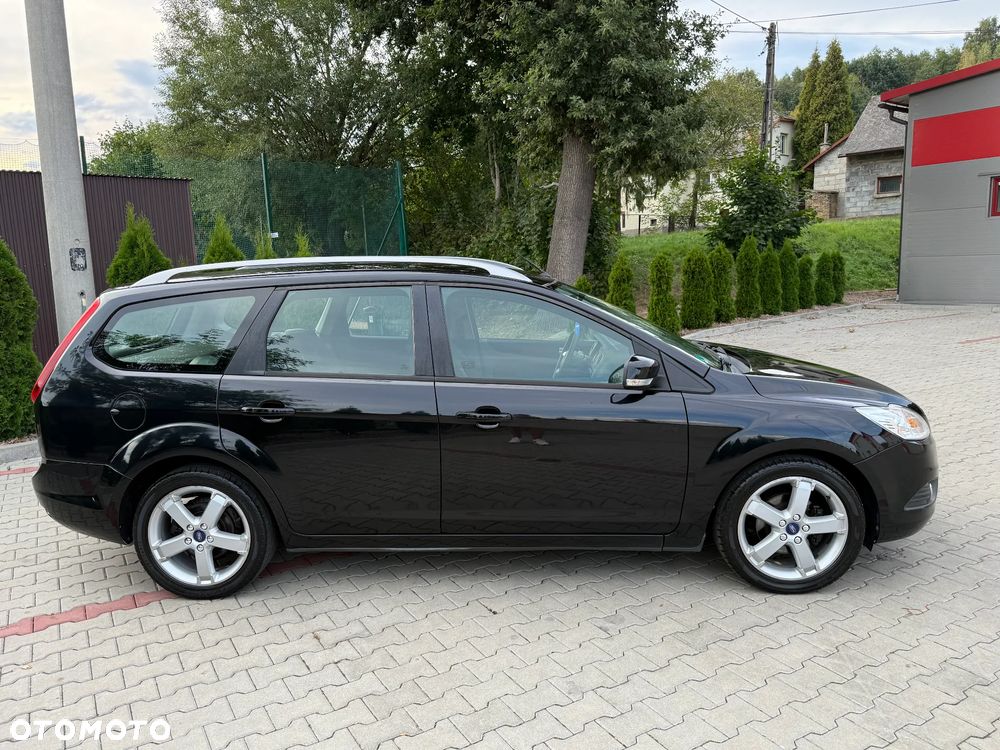 Ford Focus 1.6 Trend - 8
