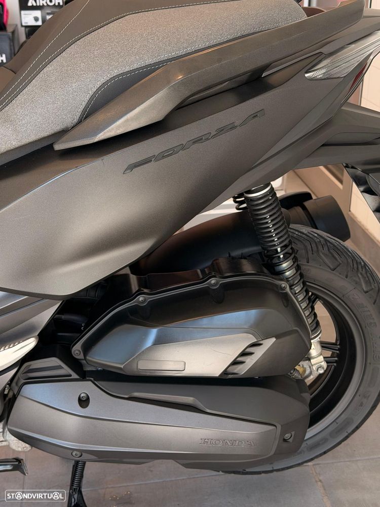 Honda Forza 125 - 4
