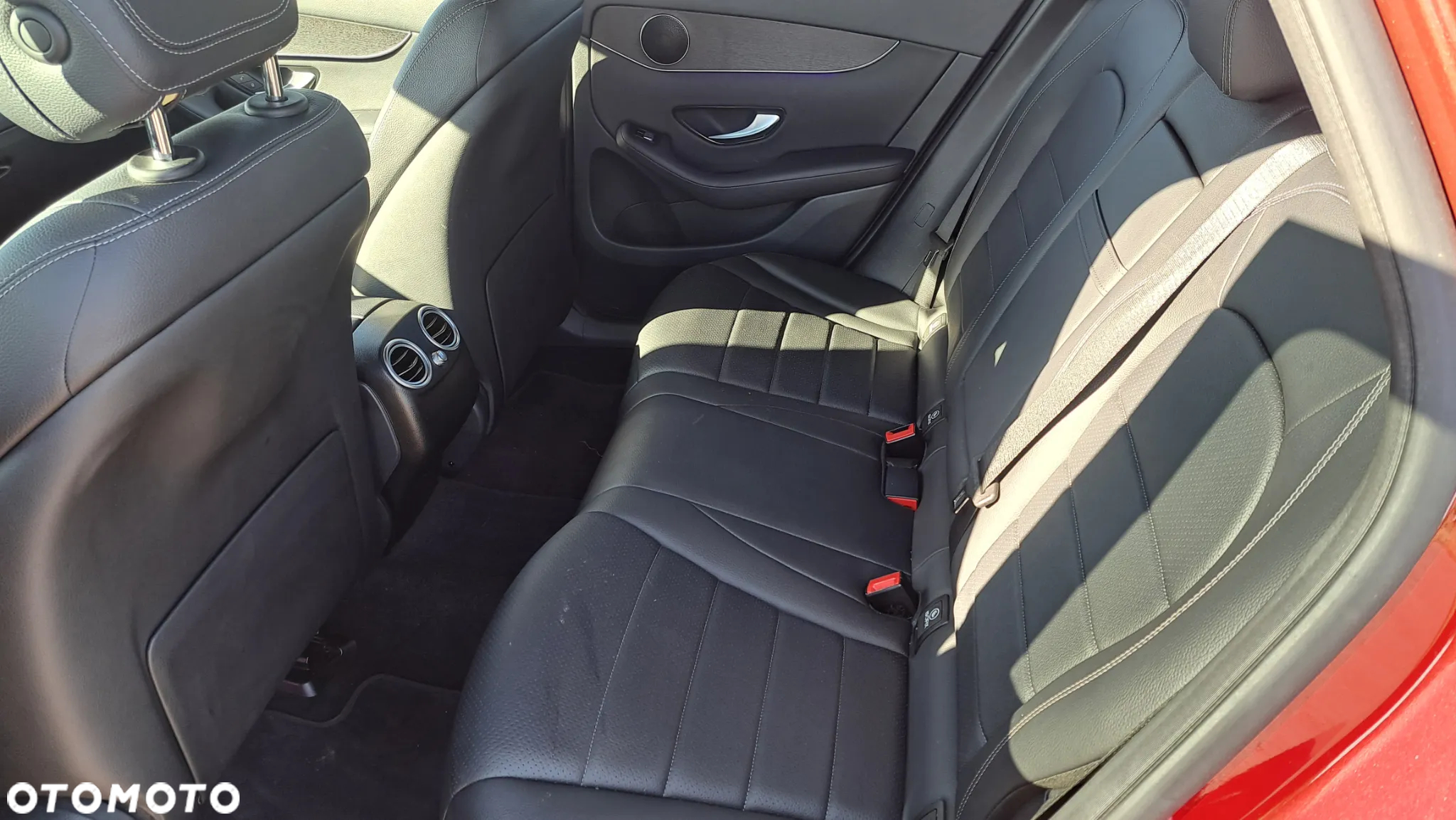 Mercedes-Benz GLC 300 4Matic 9G-TRONIC - 25