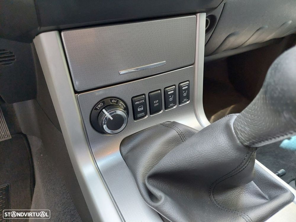 Nissan Navara 2.5 dCi CD SE 4WD - 13