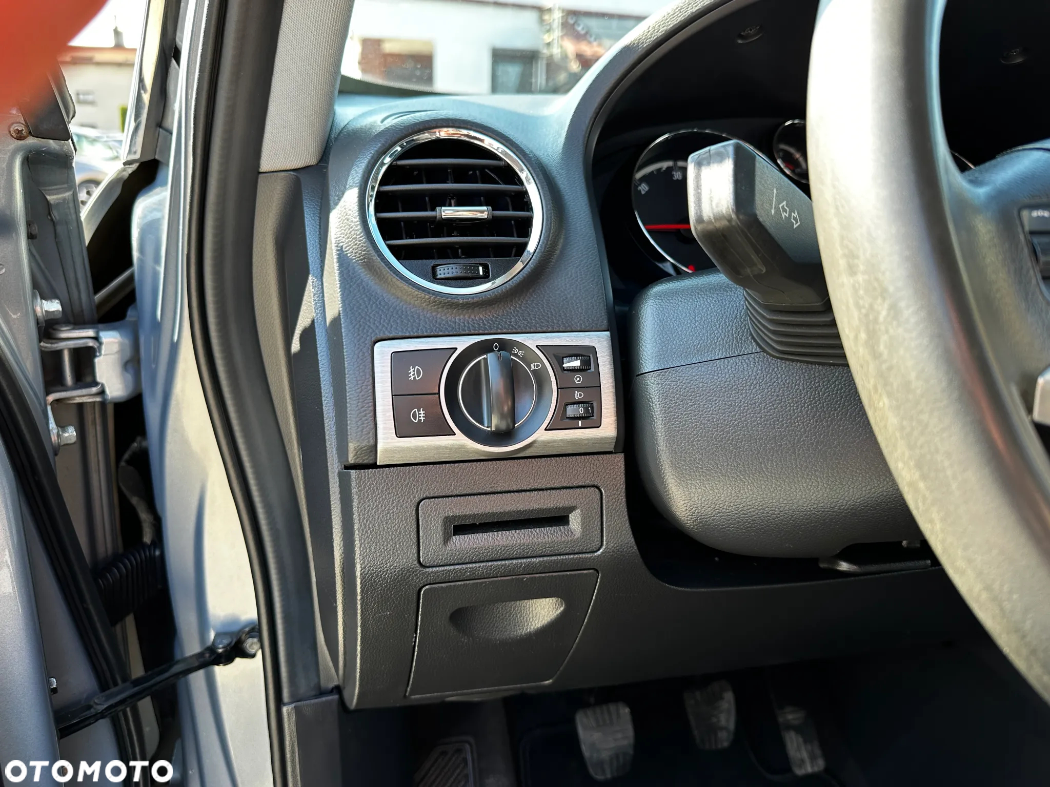 Opel Antara - 16