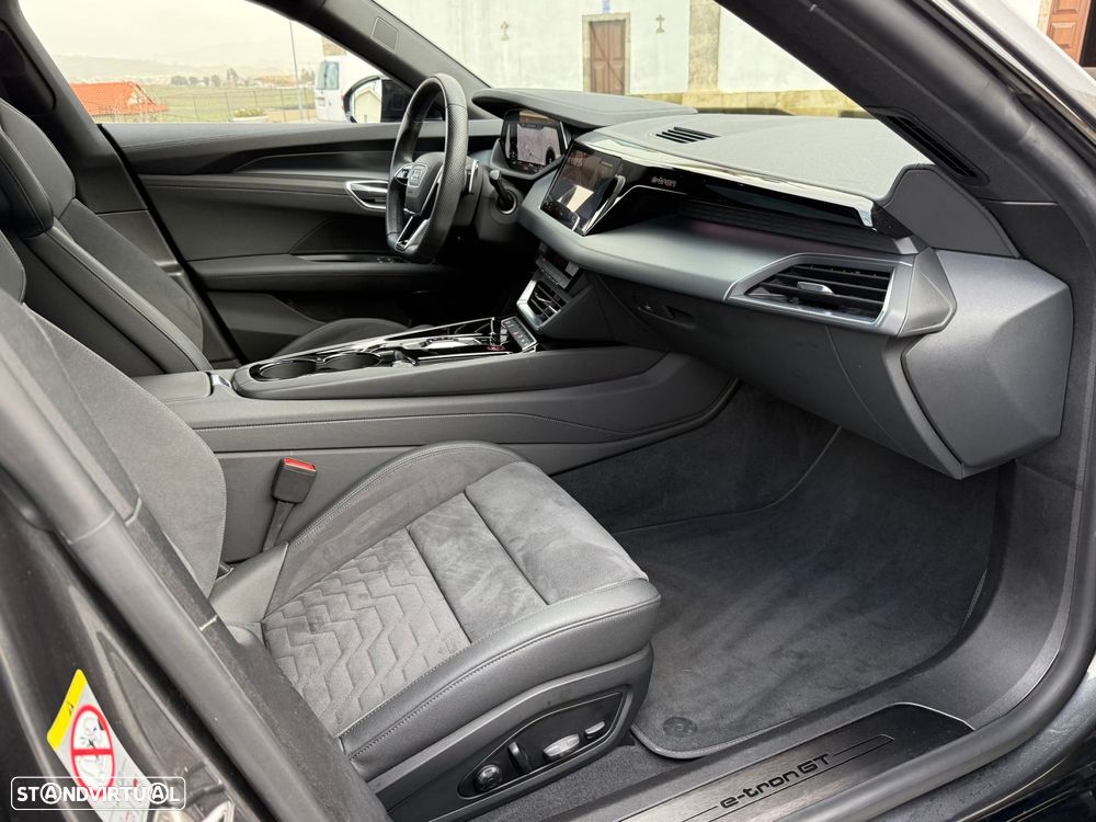 Audi e-tron GT quattro - 43