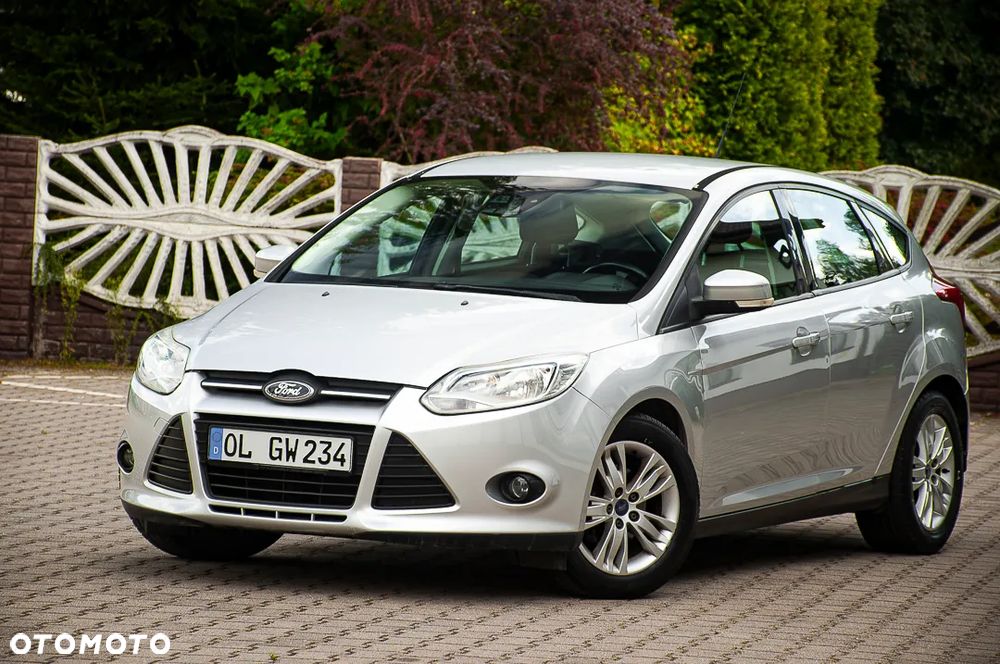 Ford Focus 1.6 TDCi DPF Champions Edition - 6