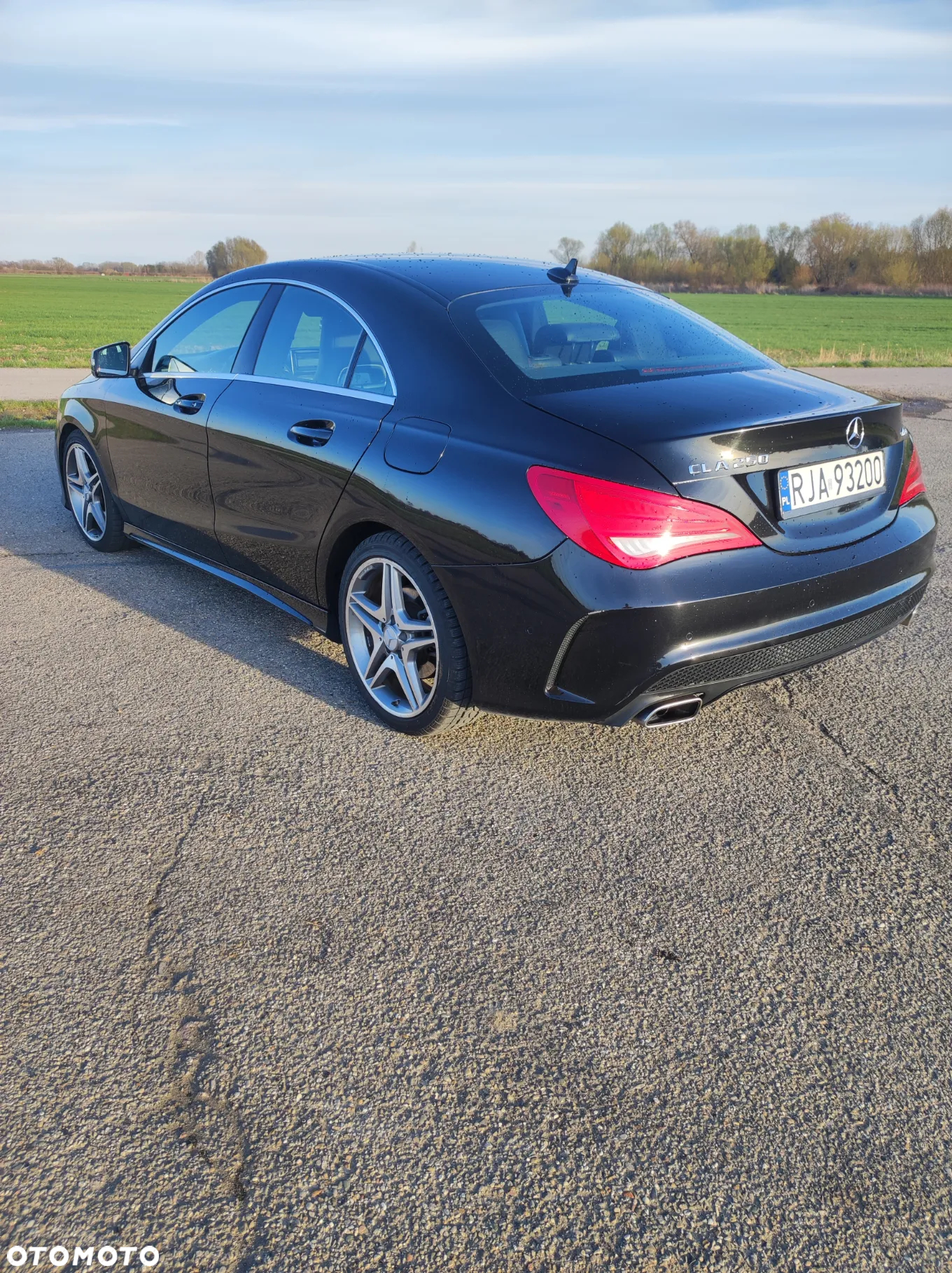 Mercedes-Benz CLA 250 4-Matic - 8
