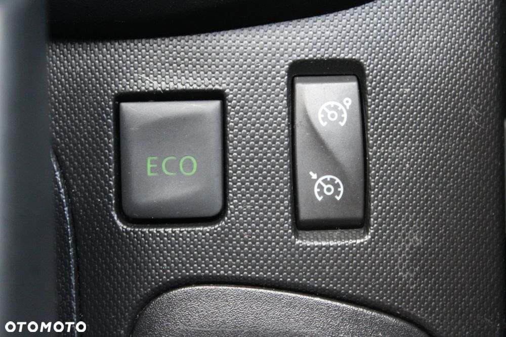 Renault Captur TCe 120 EDC Helly Hansen - 27