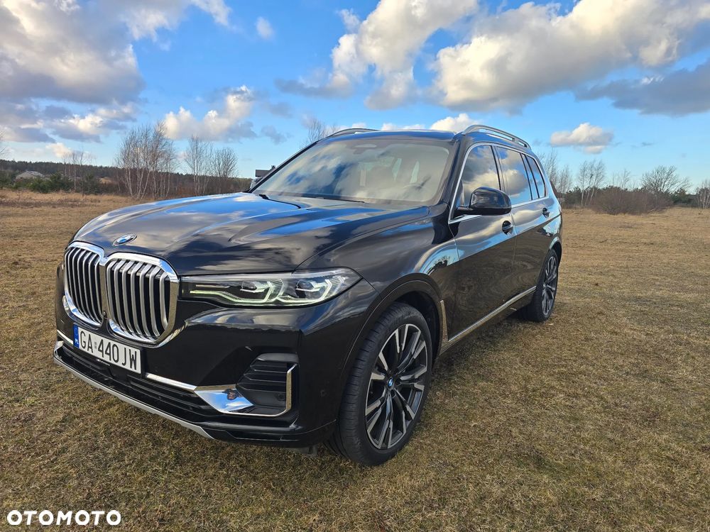 BMW X7 M50i - 1