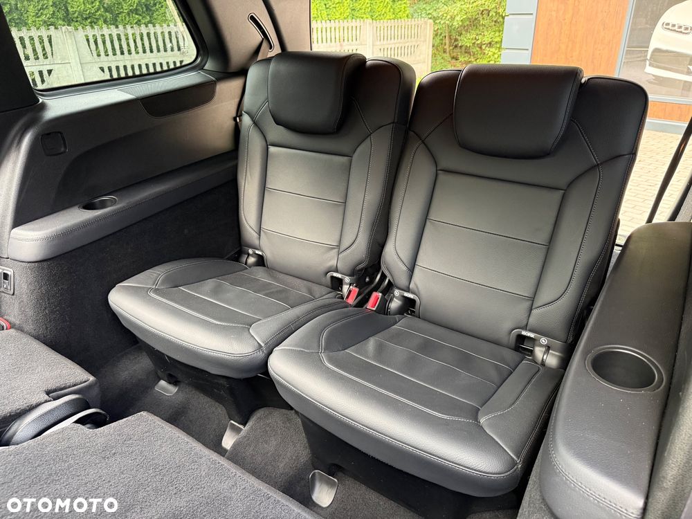 Mercedes-Benz GLS - 21