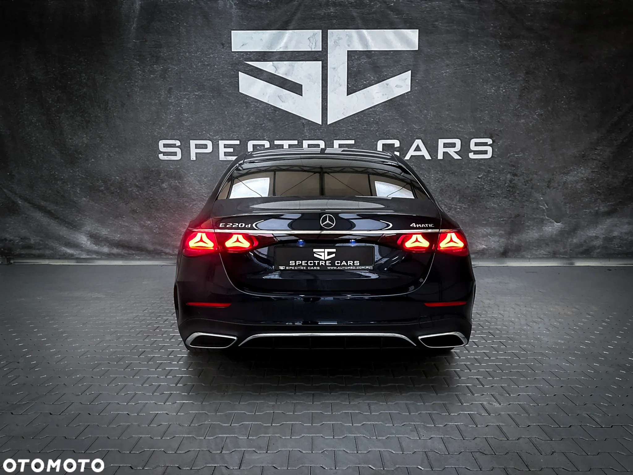 Mercedes-Benz Klasa E 220 d T 4Matic 9G-TRONIC Edition AMG Line - 9