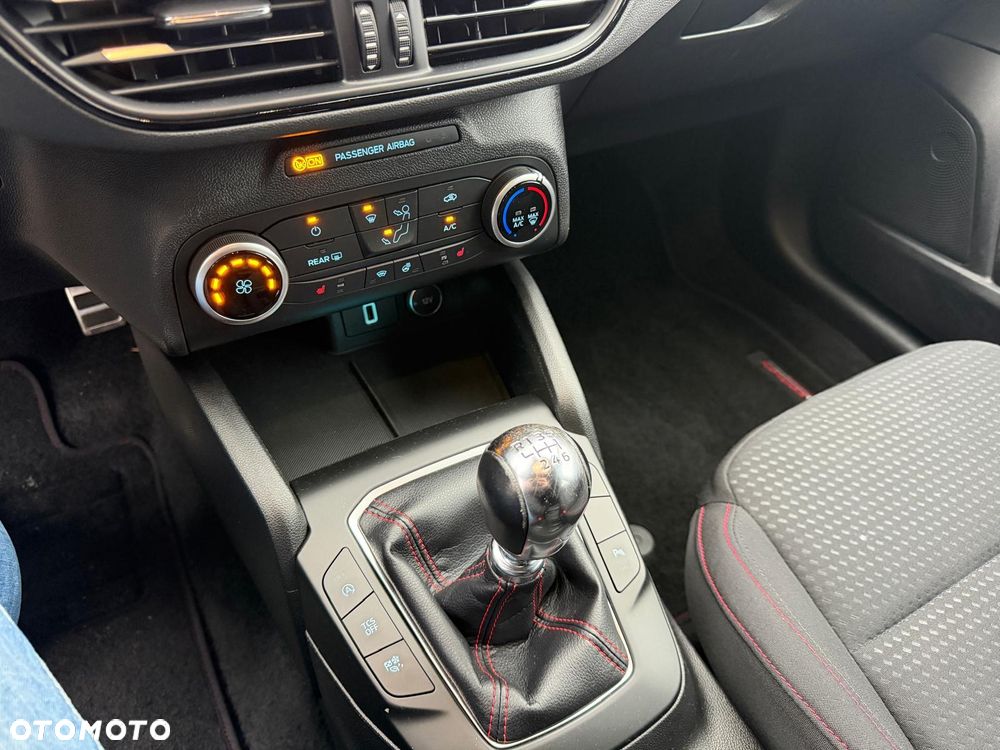 Ford Focus 1.5 EcoBlue Start-Stopp-System ST-LINE STYLE - 21