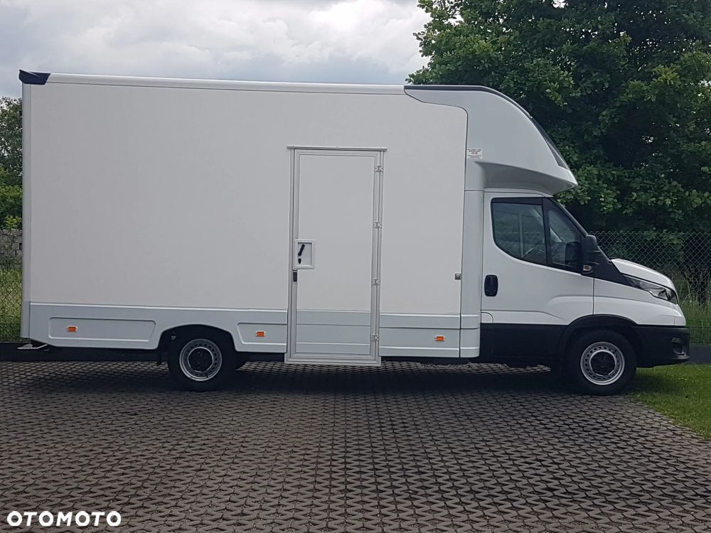 Iveco DAILY KONTENER NISKOPODŁOGOWY 4,43x2,23x2,42 SKLEP FOODTRUCK BAR KLIMA KONIOWÓZ KAMPER - 12